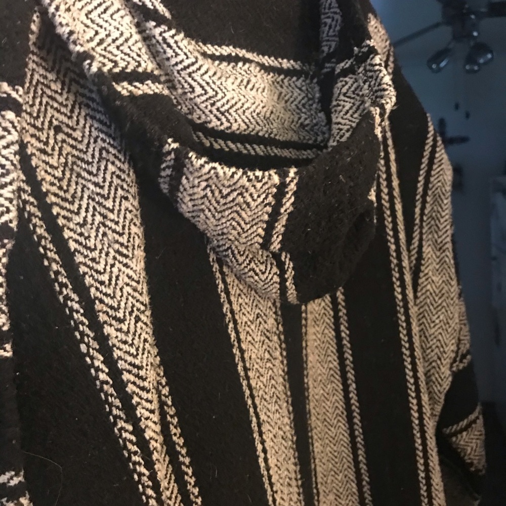 Black & White Drug Rug - Picture 4 of 6